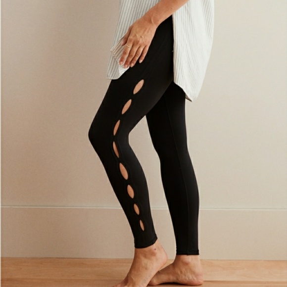aerie Pants - Aerie keyhole leggings